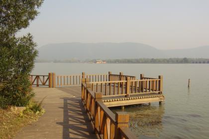 达蓬山登山旅游